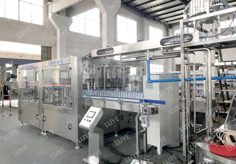 Automatic Soda Pure Water CSD Aseptic Juice Organic Cold Pressed Fruit Juice Blow/ Fill/ Cap Combi Line Bottle Filling Machine