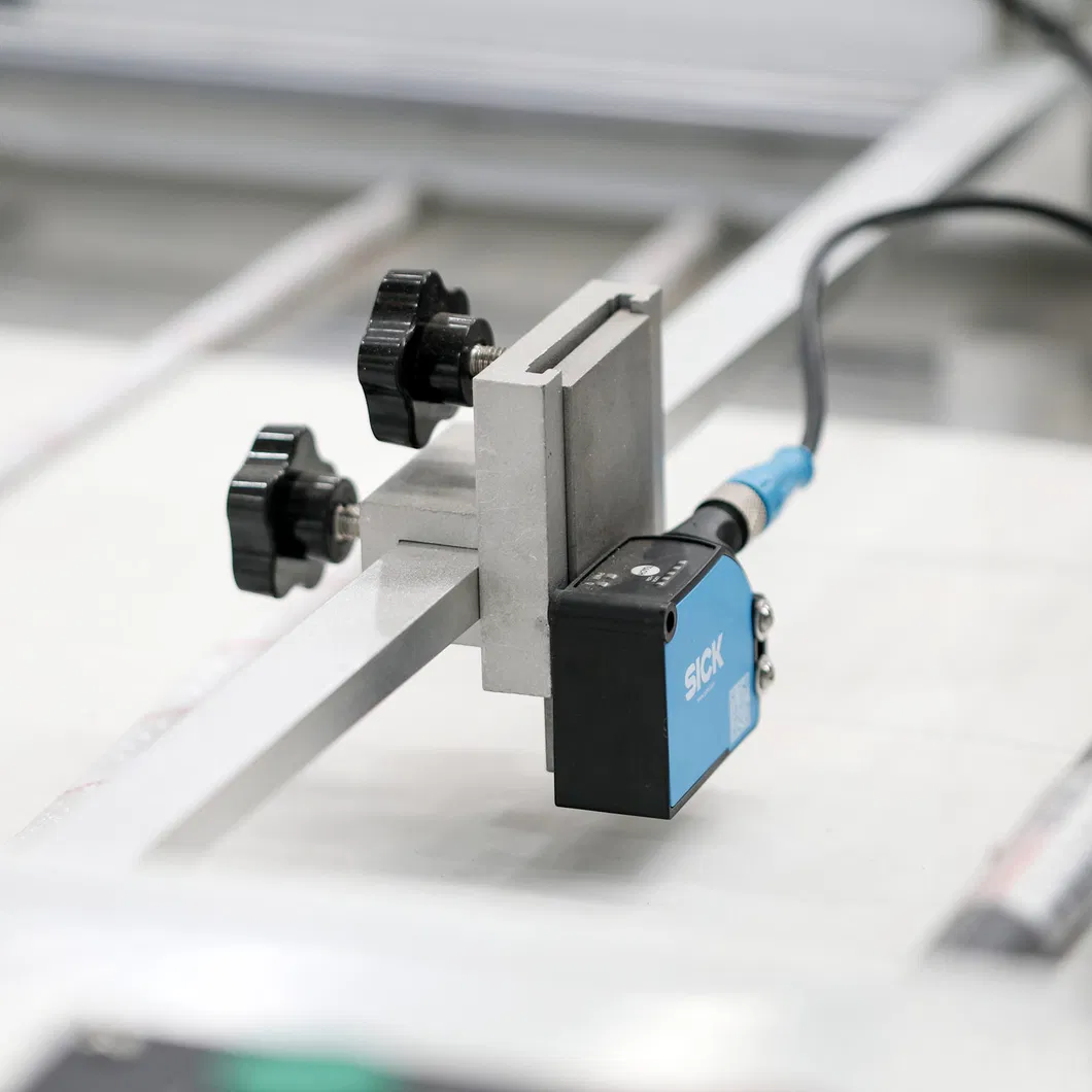 High Speed PE Heat Sealing Cutting Perforation Coreless T Shirt Garbage Grocery Bag on Roll Making Machine with Clit